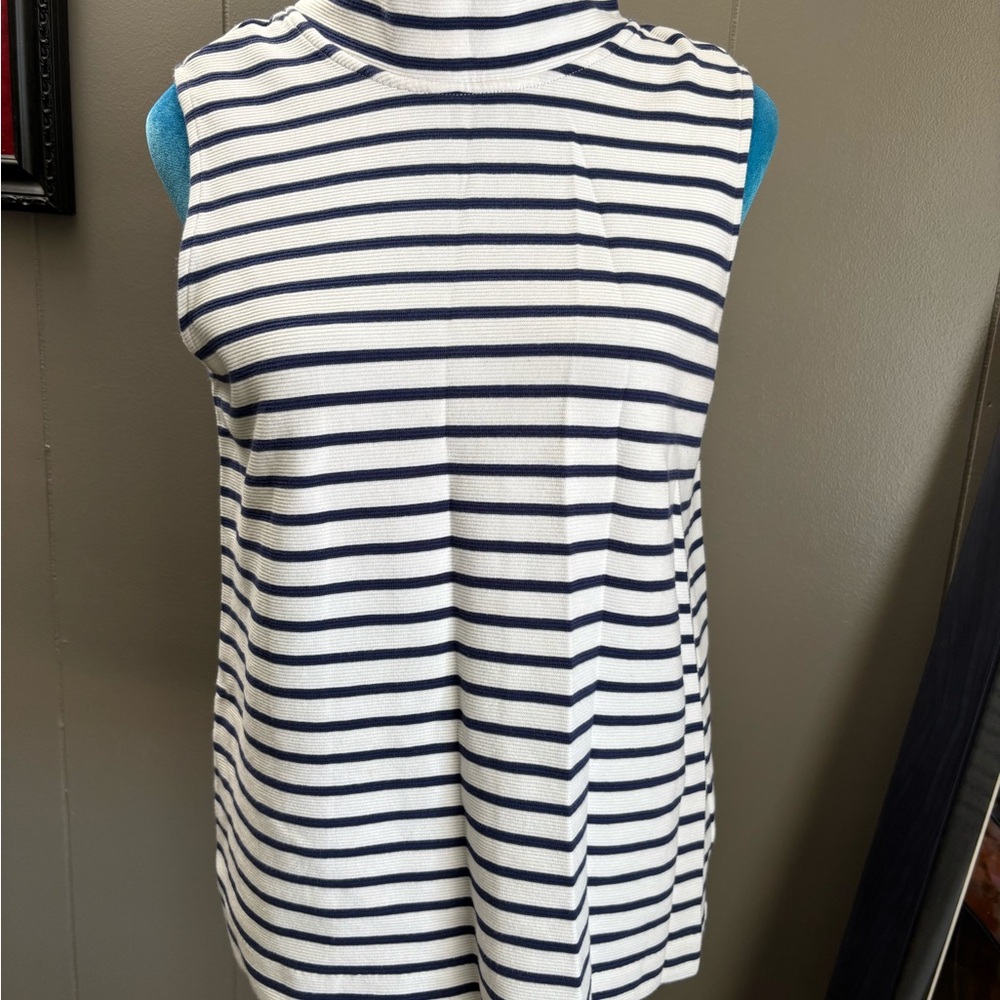 Vineyard Vines Navy and White Striped Top